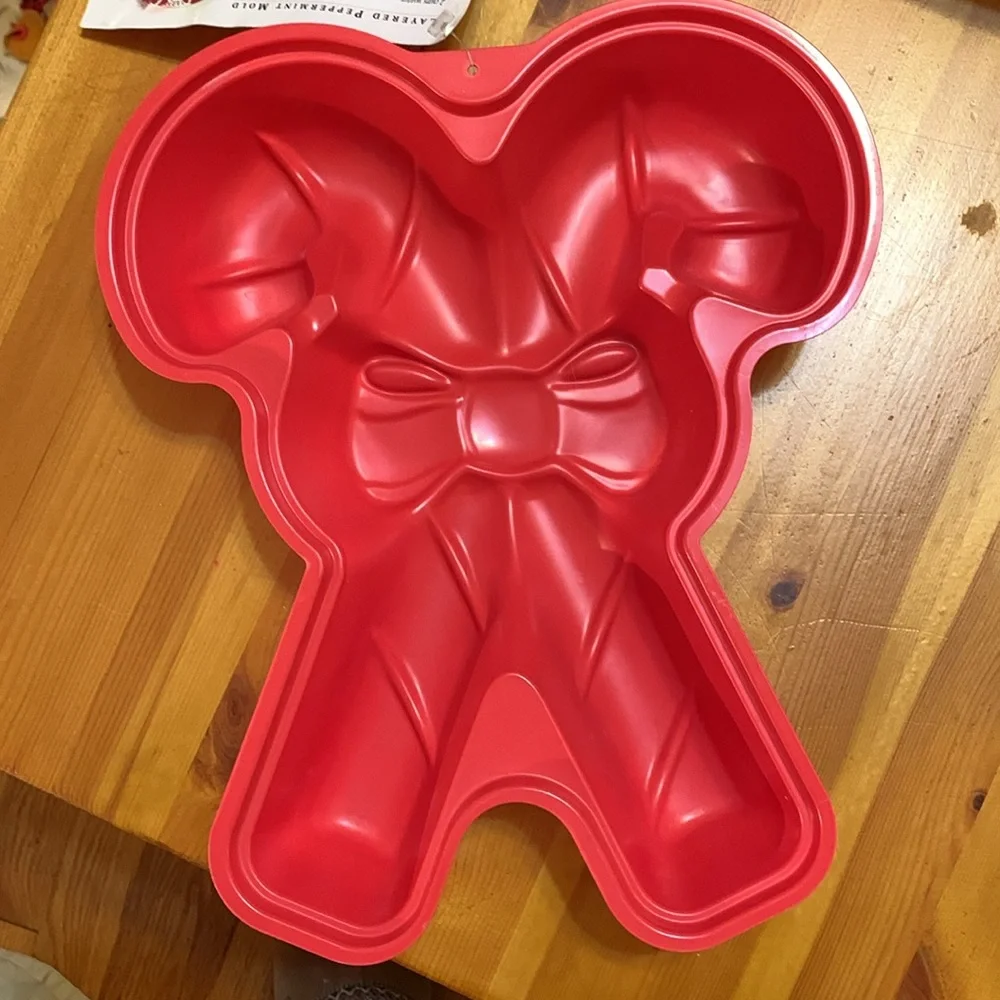 Vintage Candy Cane Jello mold, NWT
